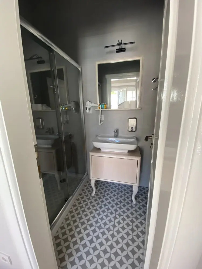 White Island Boutique Hotel