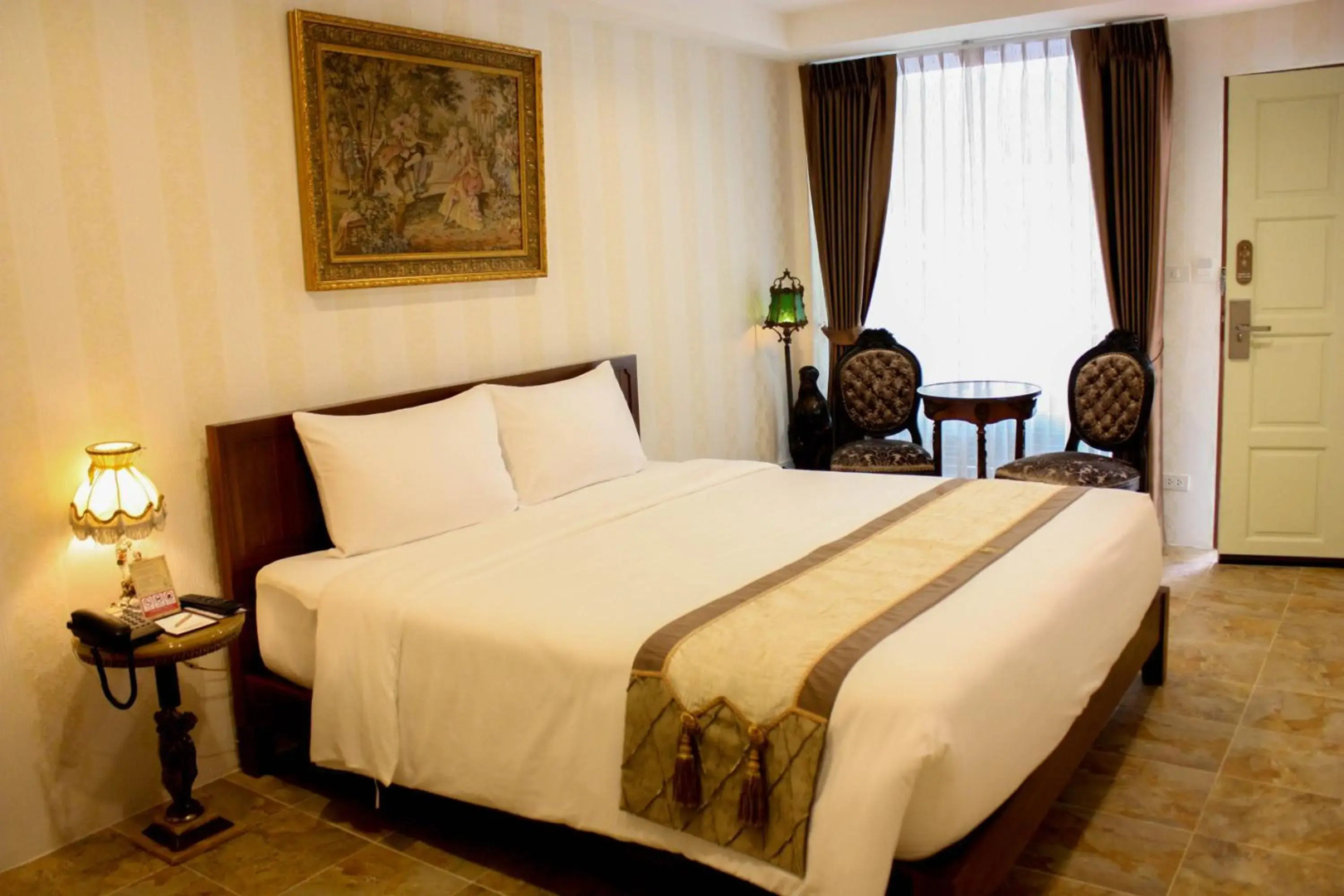 Chuchai Buri Sri Amphawa