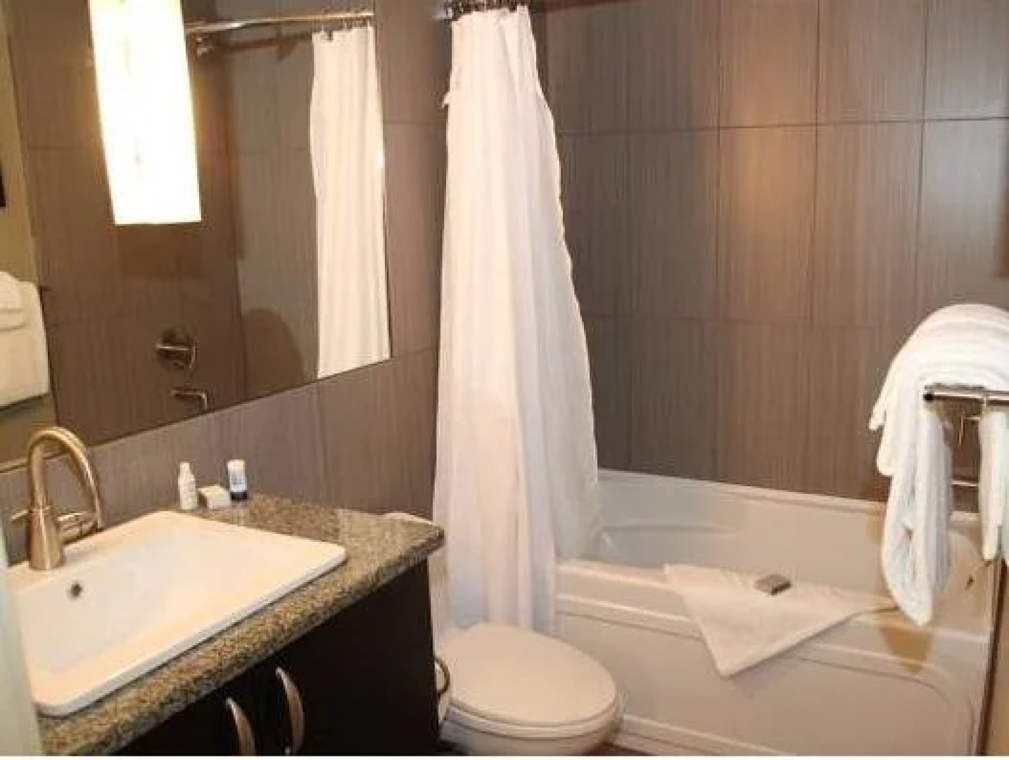 Okanagan Valley Rentals at Strand Lakeside Resort