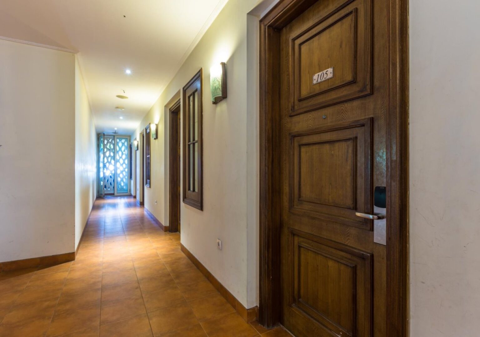 Alron Hotel Kuta Powered by Archipelago