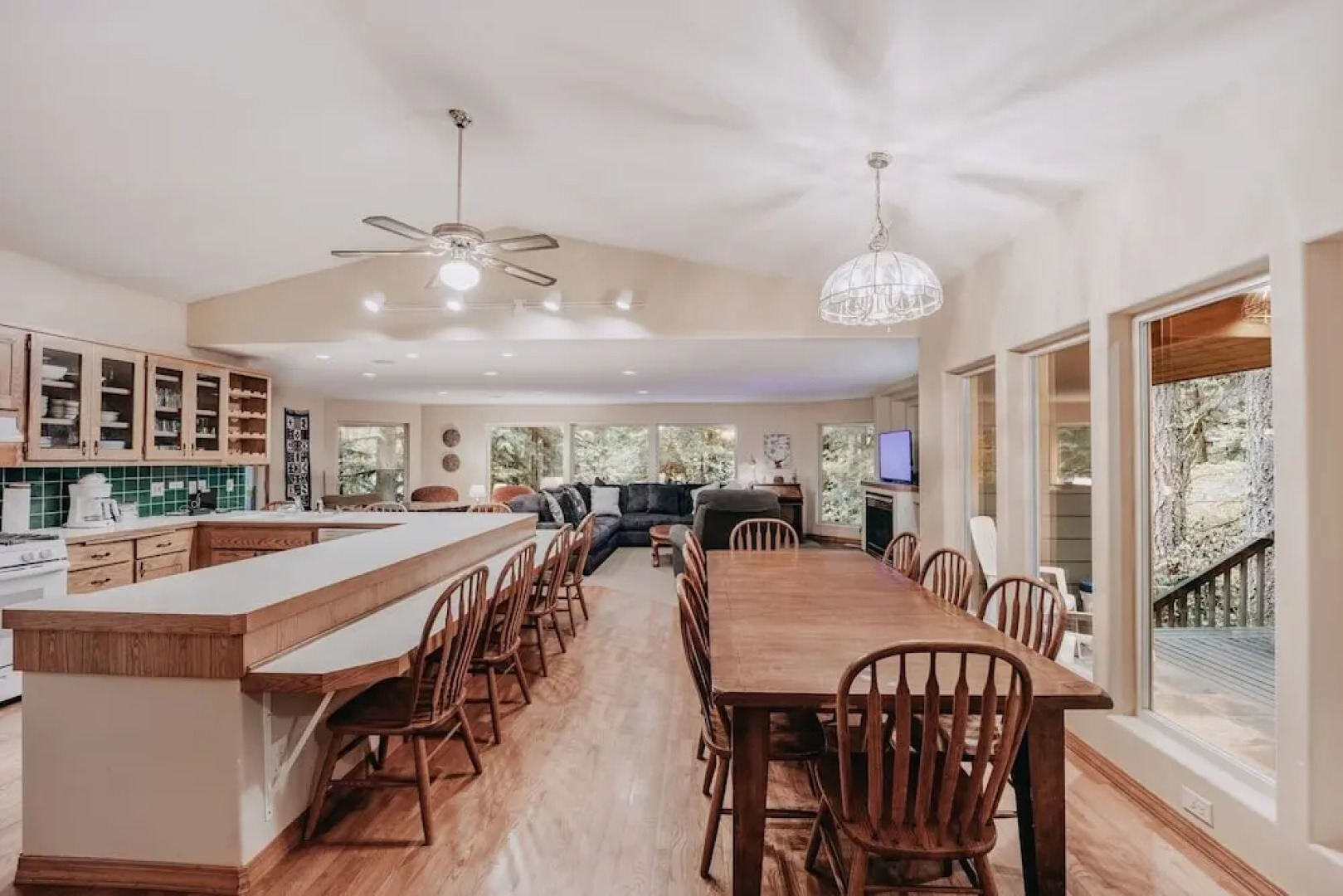 29sl - Hot Tub - Sauna - Bbq - Shuffle Board - Sleeps 11 3 Bedroom Home by Redawning