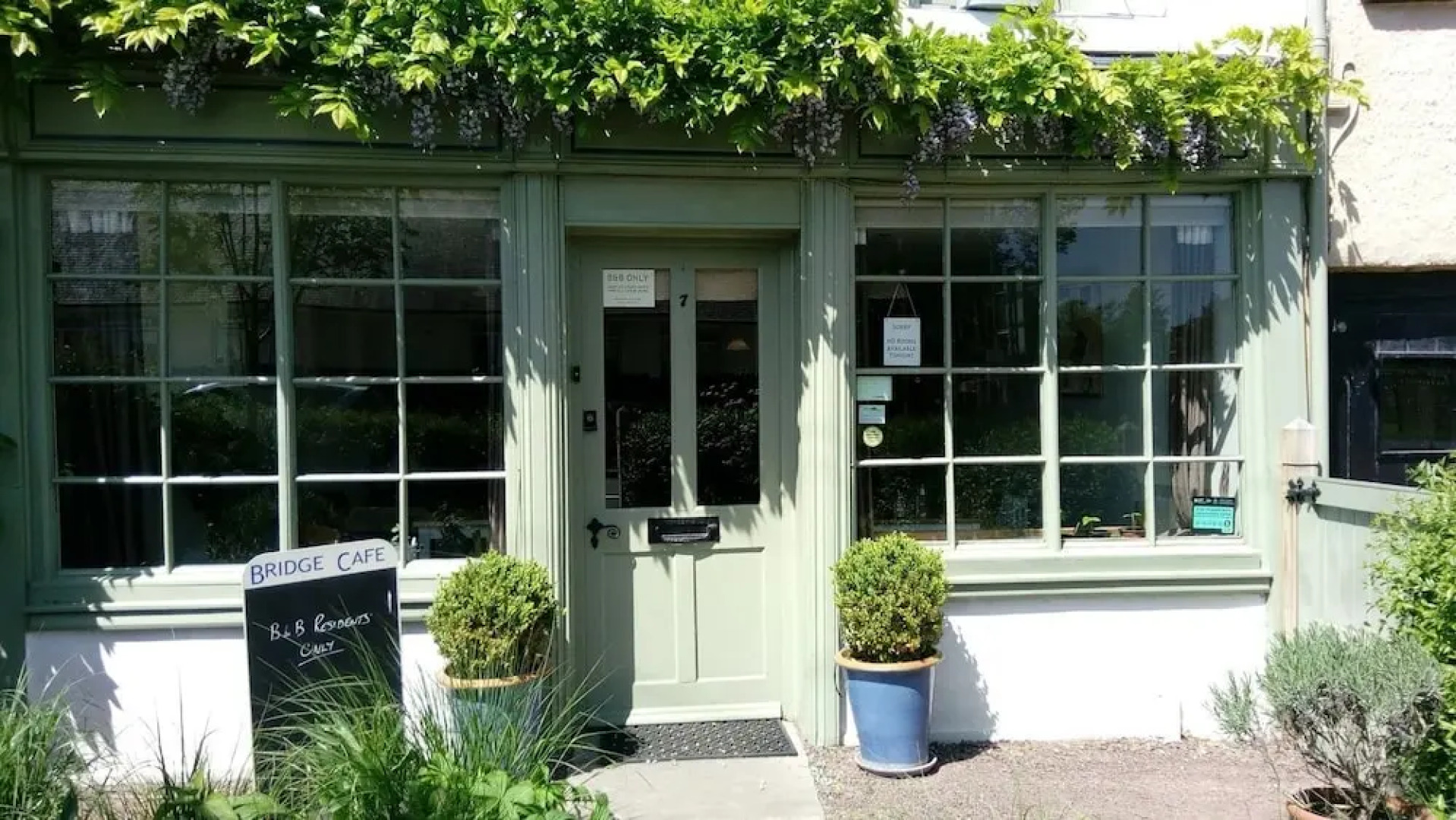 Bridge Cafe Bed and Breakfast