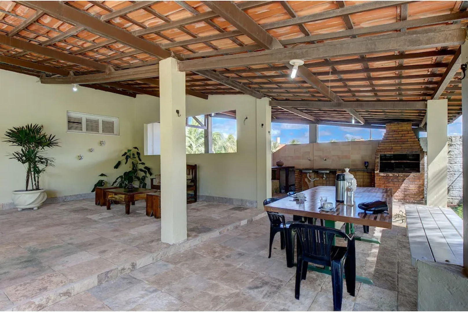 Duplex bem localizado em Porto das Dunas