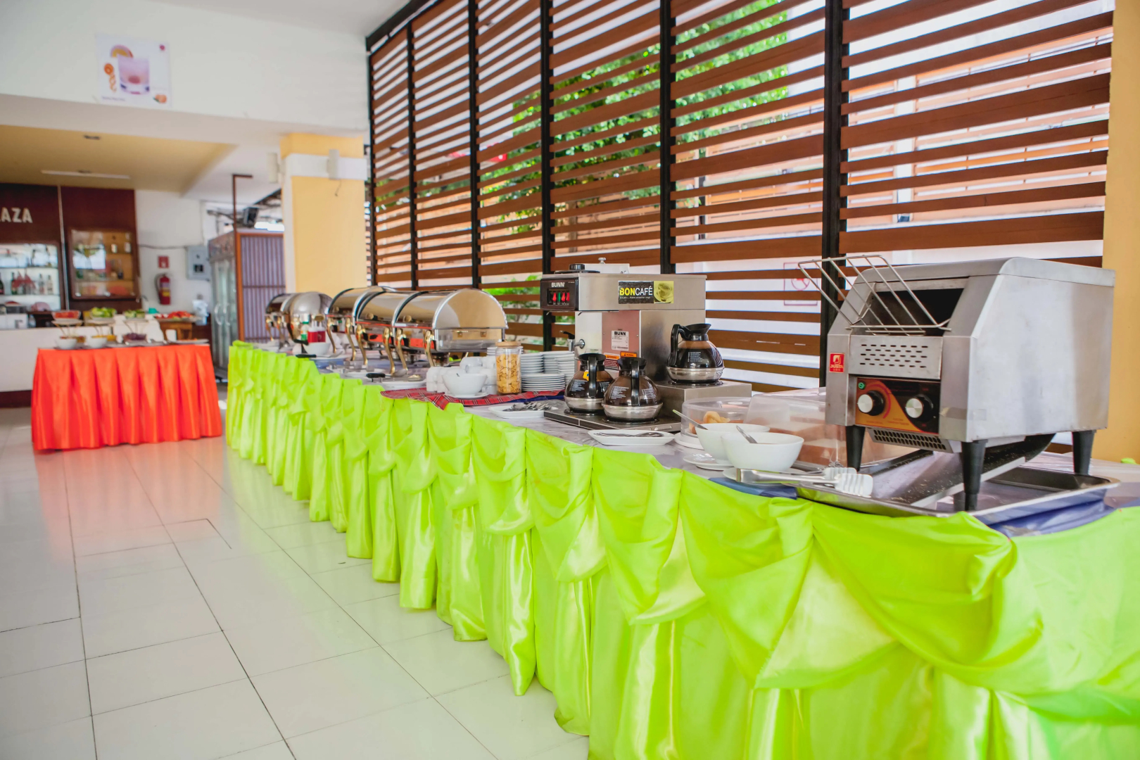 Eastiny Plaza Hotel