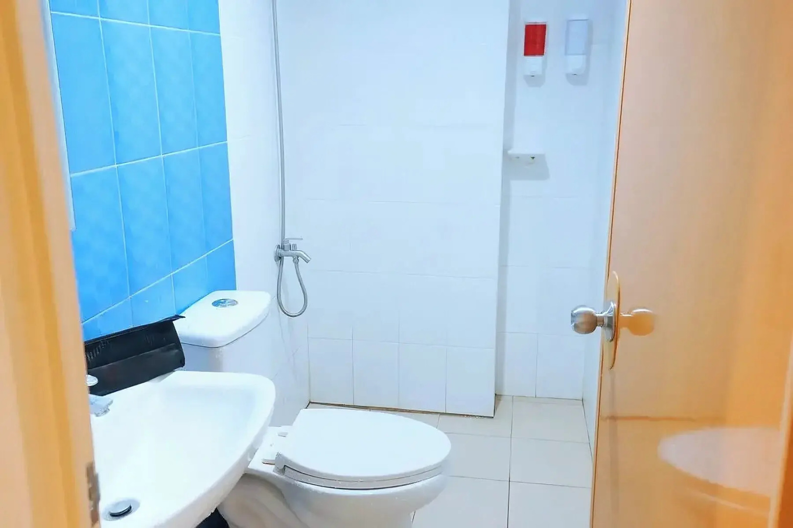 Maple Residences by RedDoorz