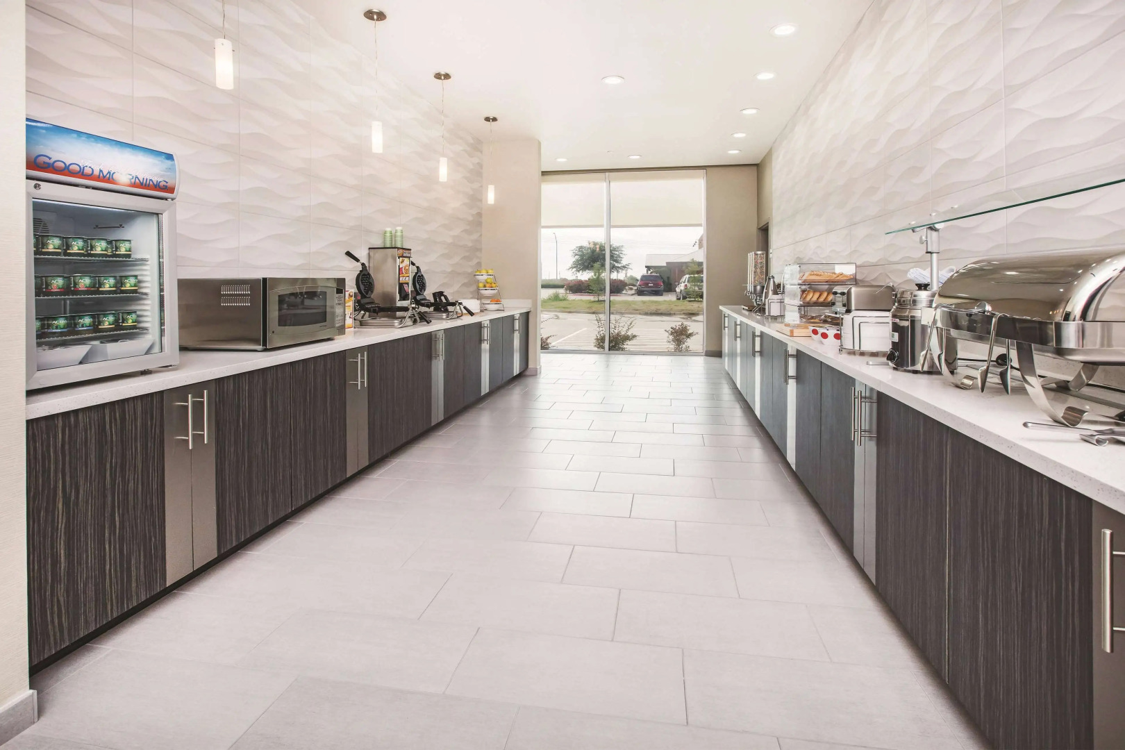 La Quinta Inn & Suites by Wyndham Dallas Plano - The Colony