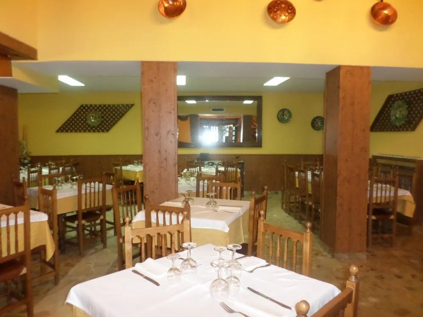 Hostal Restaurante Lujuan