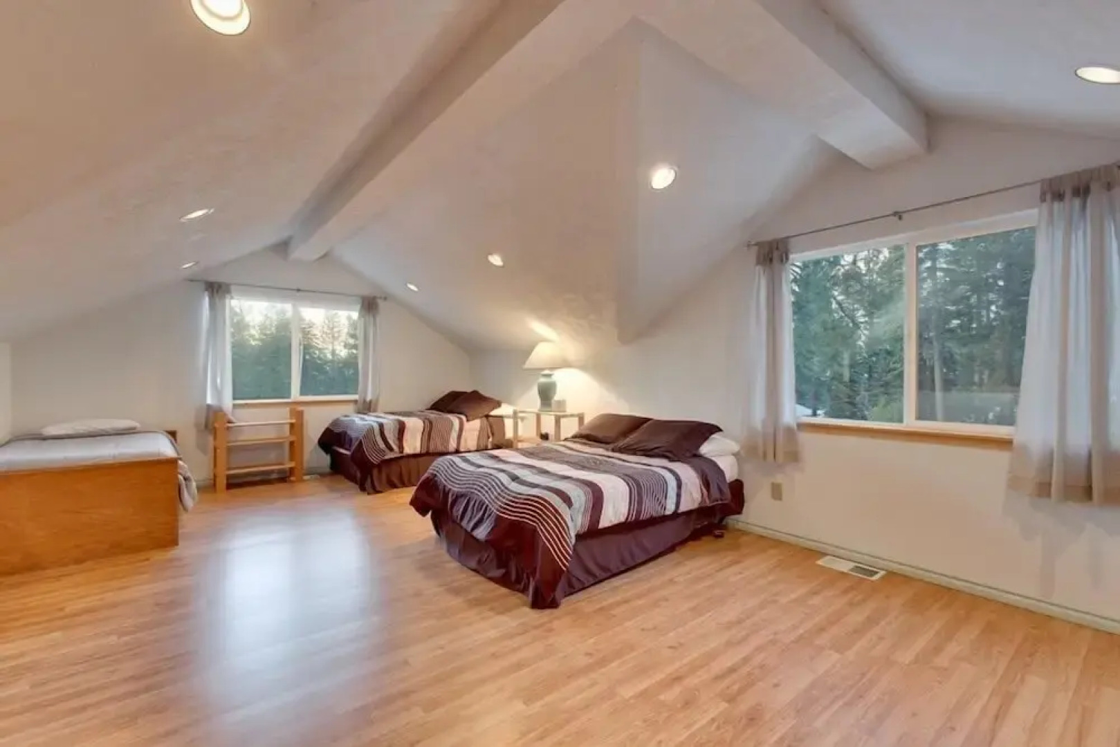 Sequoia Chalet 5 Bedroom Home