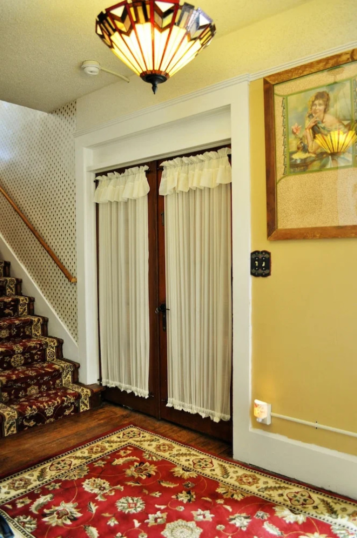 Victorian Inn & Carriage House