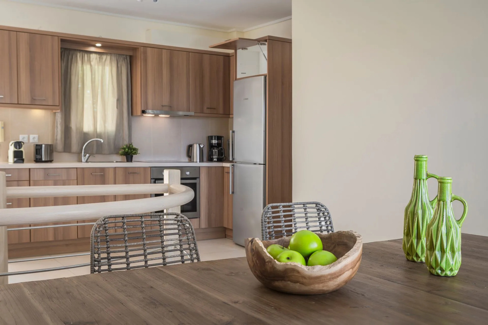 Meliti Waterfront Suites