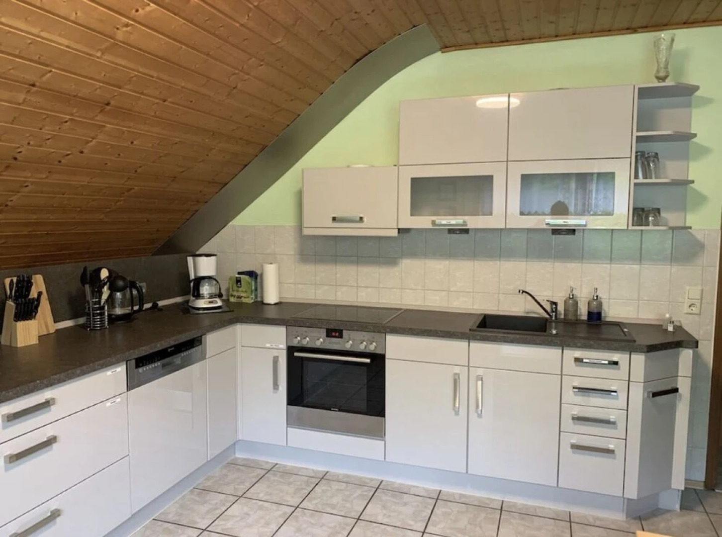 Charming 3- Bed Apartment in City Celle