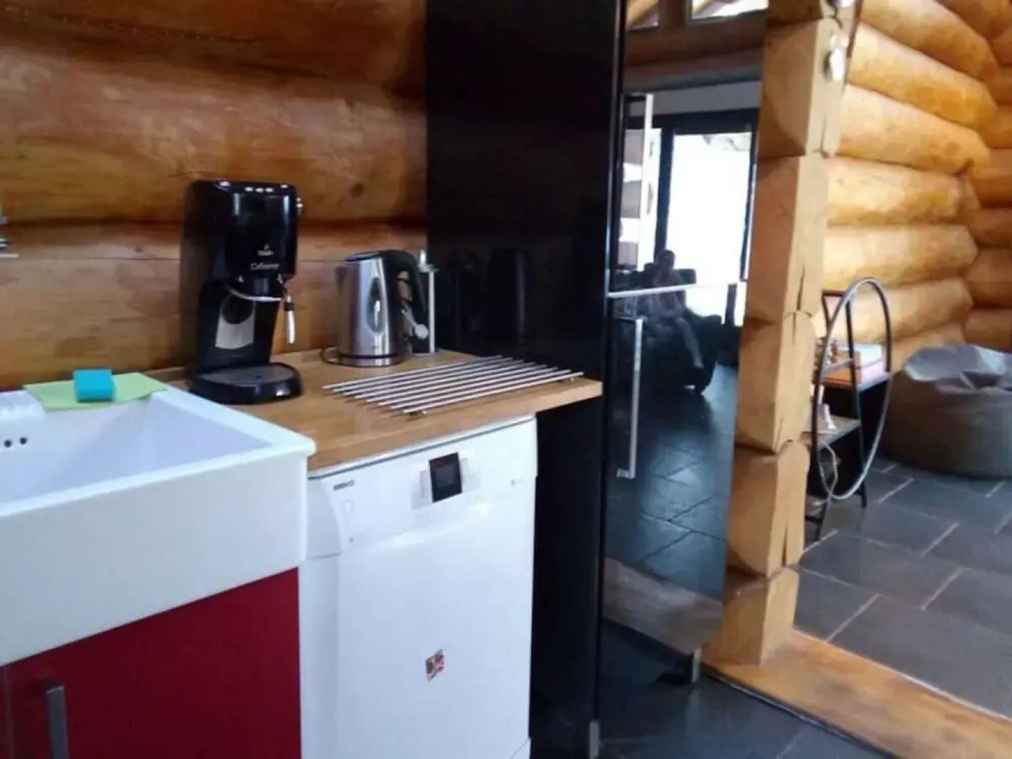 Spacious Holiday Home With Internet