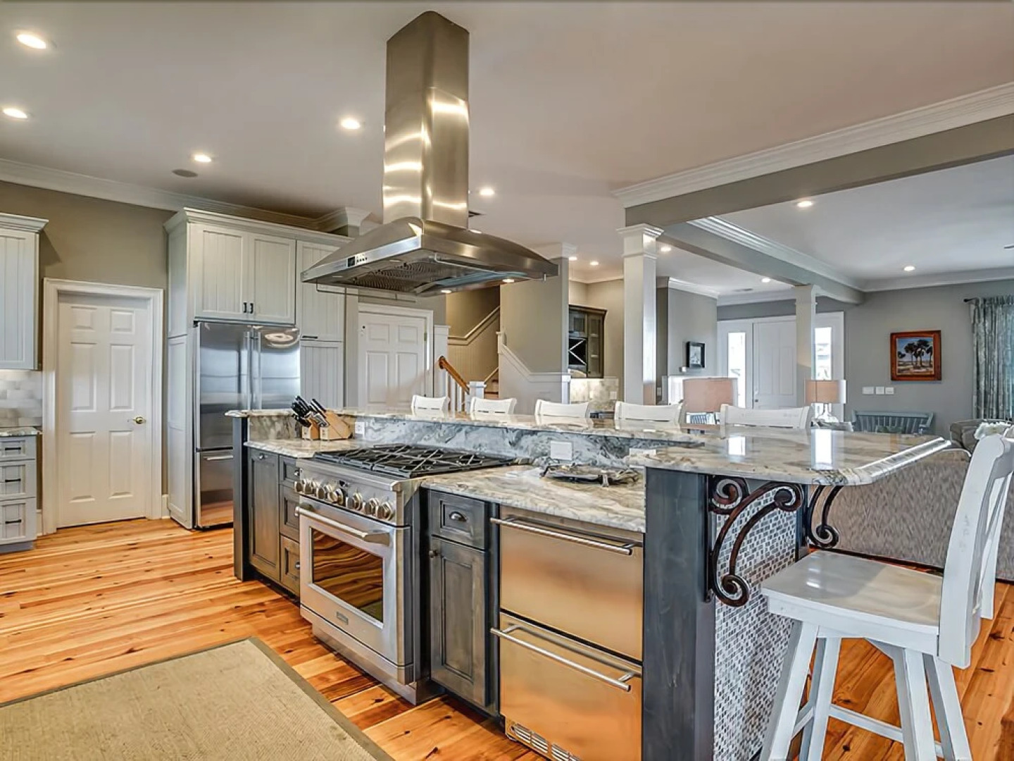 112 Tolater 8 Br Home by RedAwning