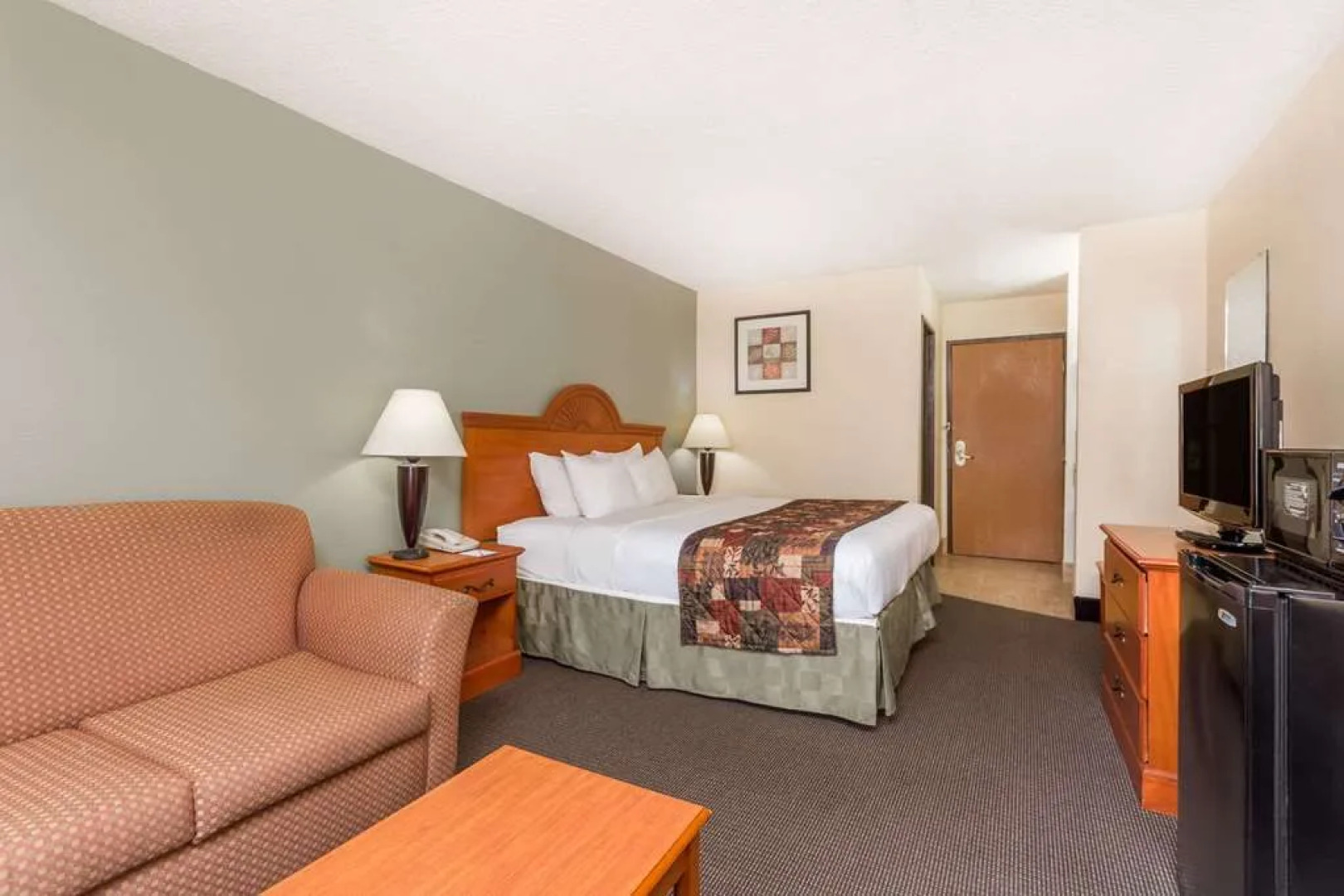 Baymont Inn & Suites LaGrange