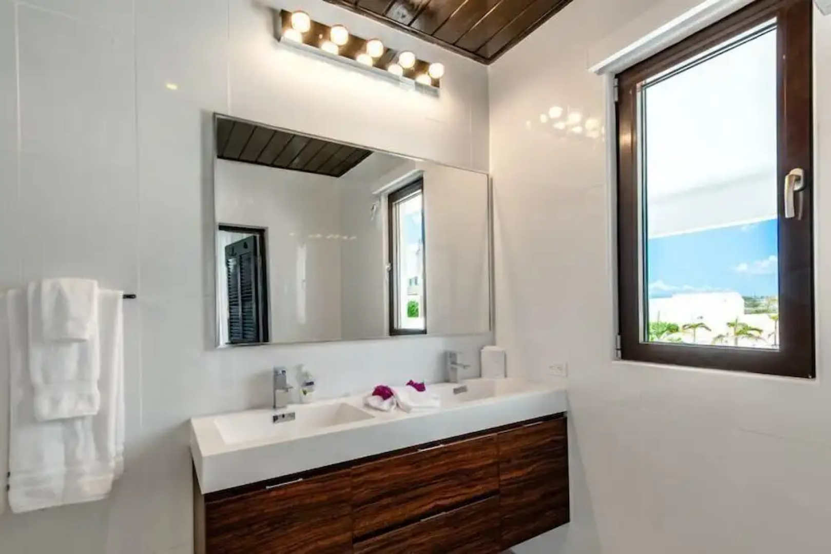 Villa Pelican Bay