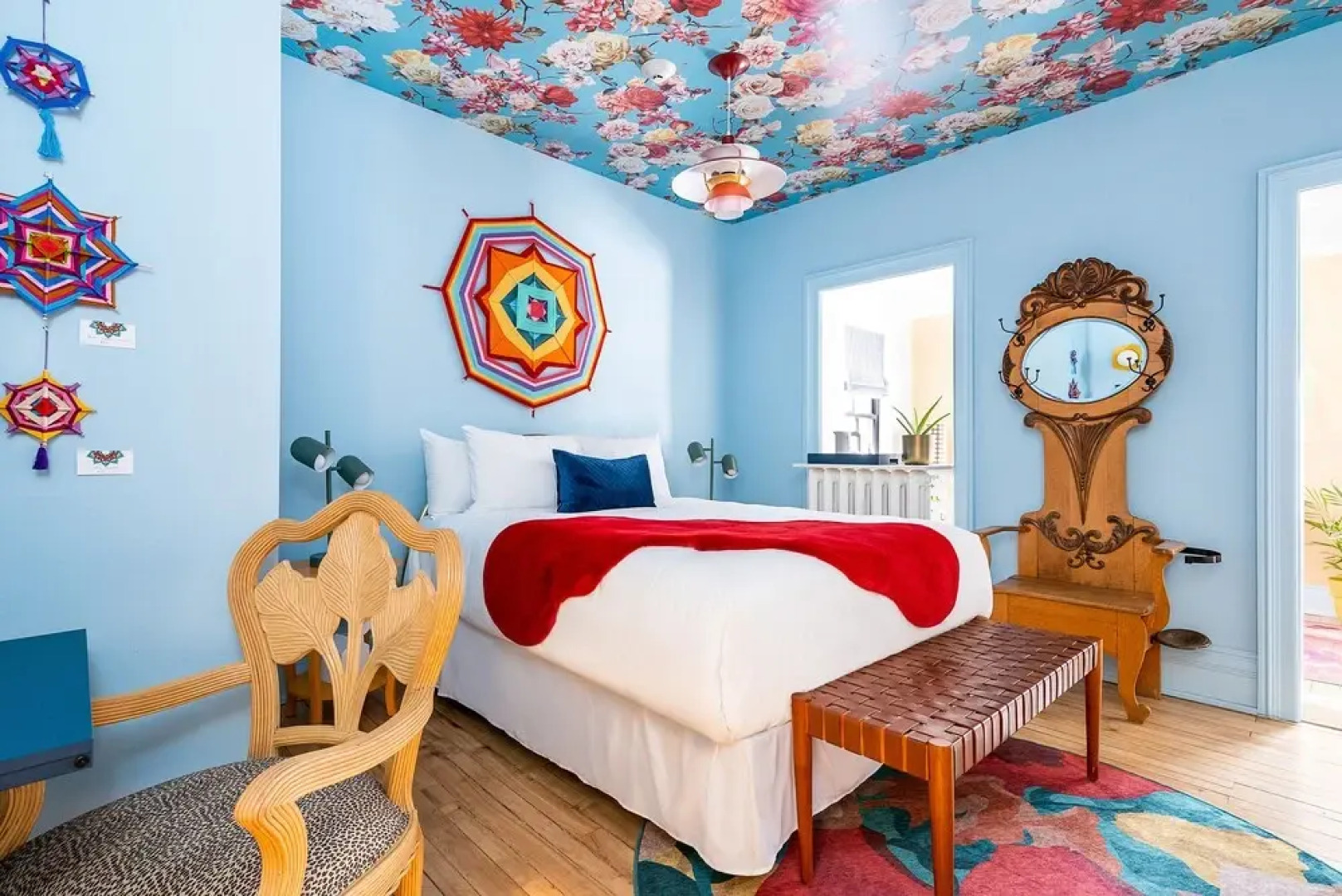 11 Rooms Boutique Hotel