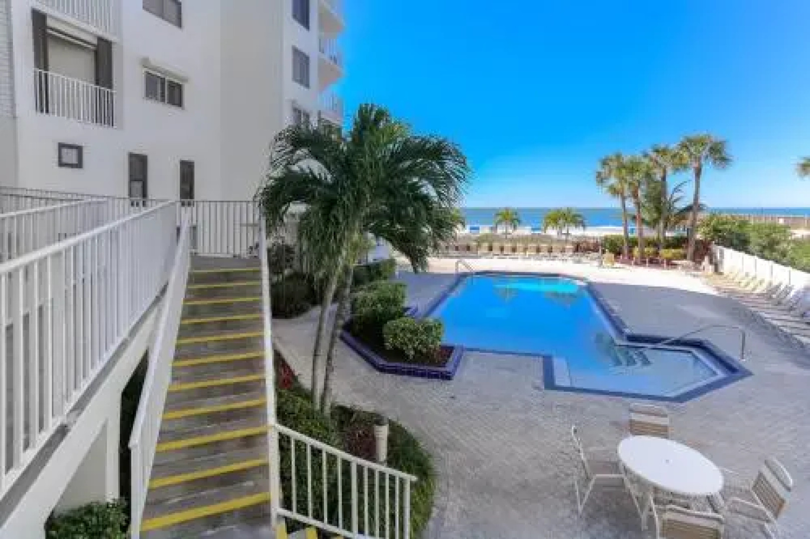 Beach Palms 102 Apartment