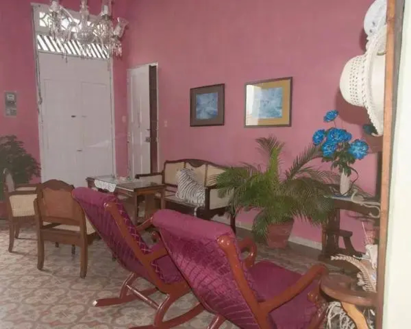 Leidys and Friends Rooms