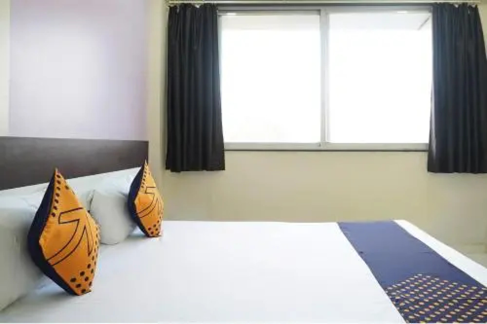 SPOT ON 67526 Vaibhavi Executive Lodging