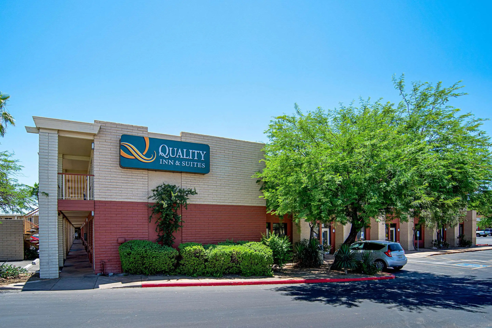 Quality Inn & Suites Phoenix NW - Sun City