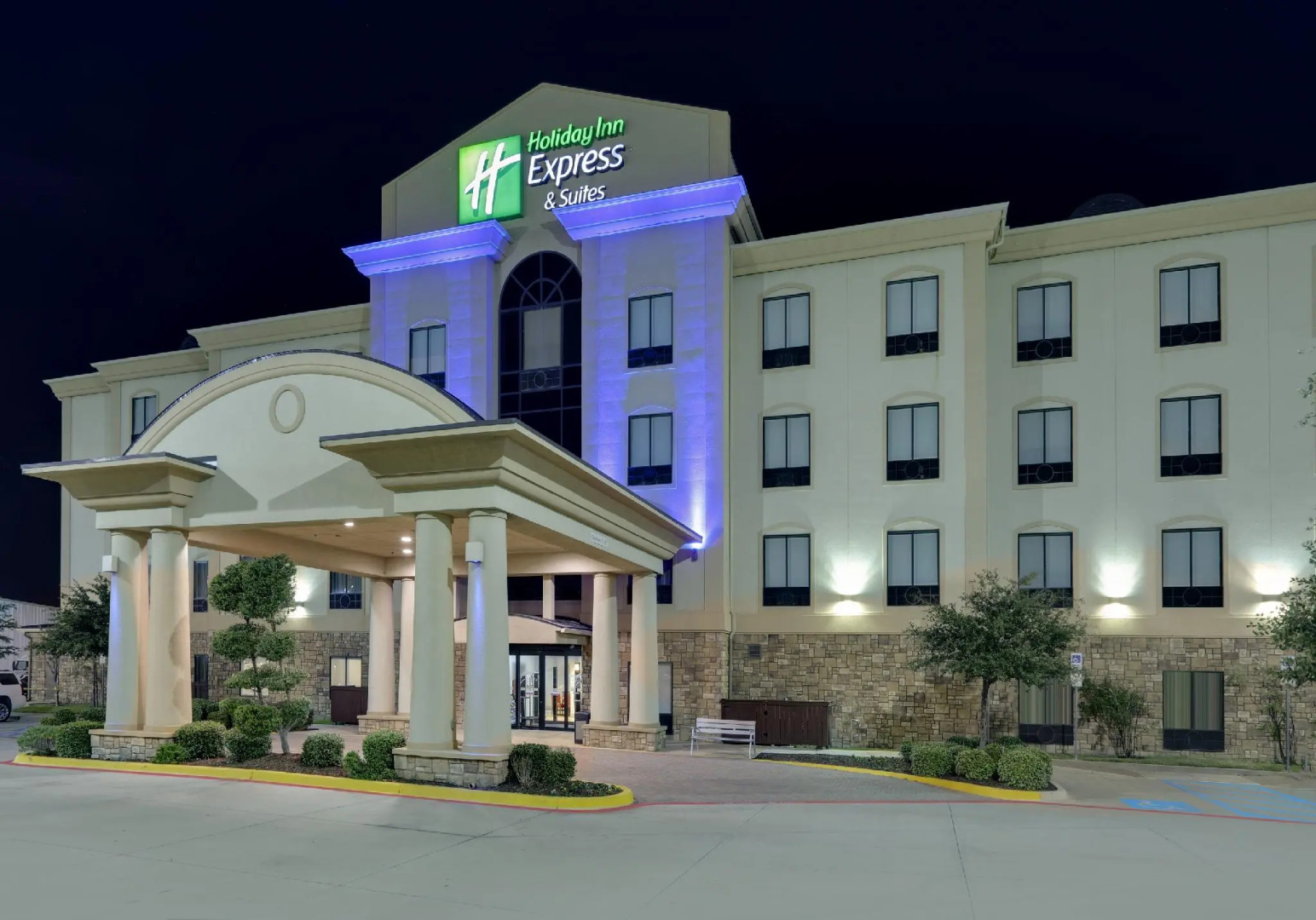 Holiday Inn Express & Suites Denton North by IHG