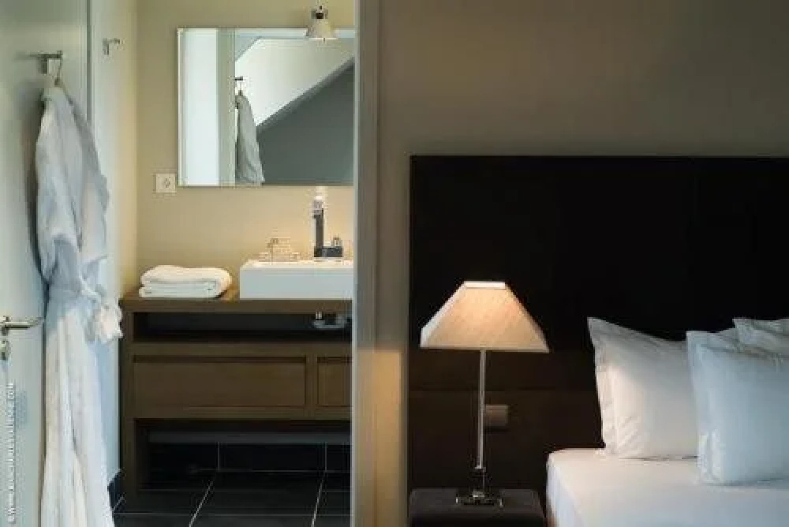Pol Hotel