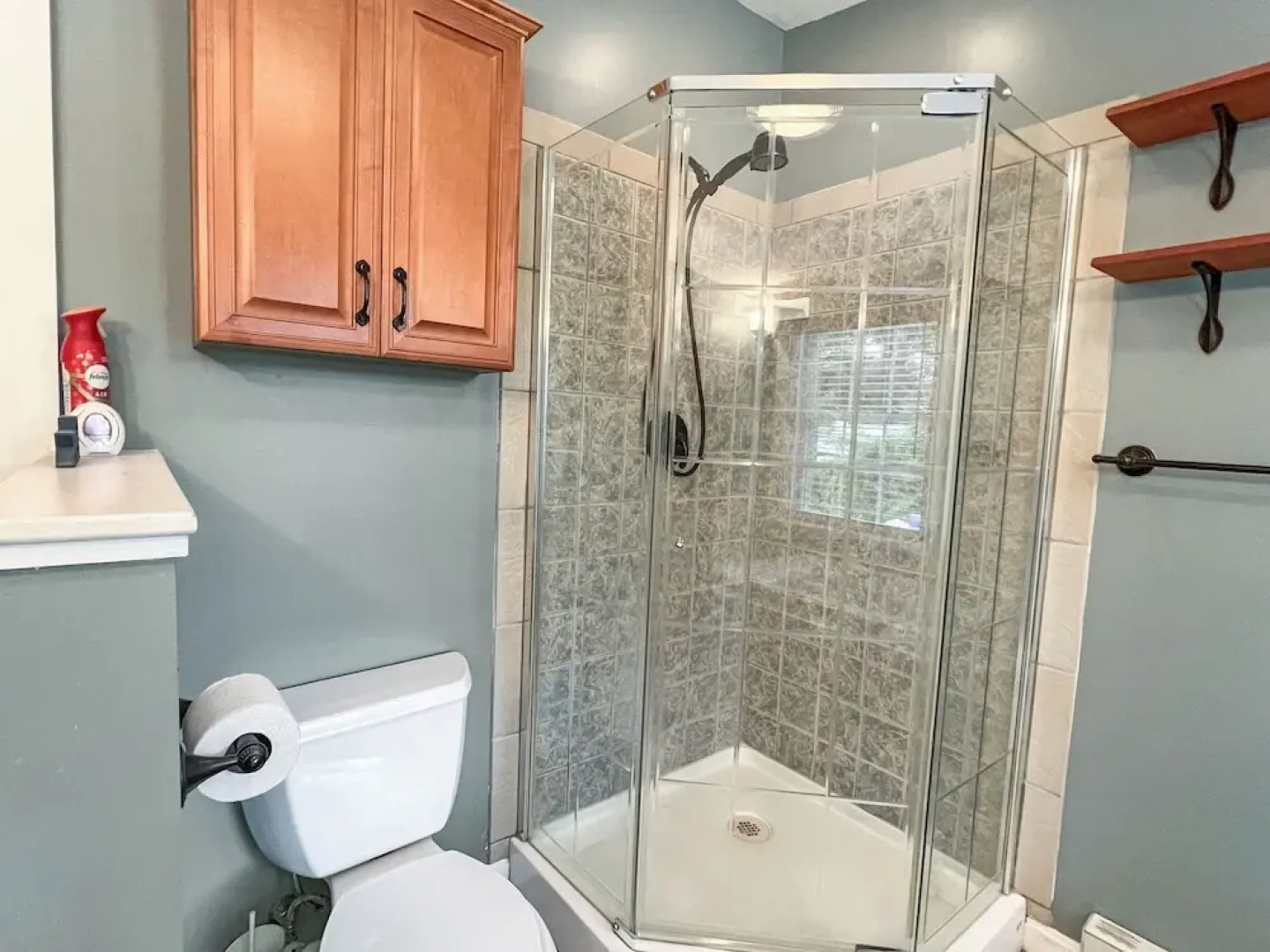 Family Tides - Y850 Beautiful Home Only A 10 Minute Walk To Short Sands Beach! 2 Bedroom Home by Redawning