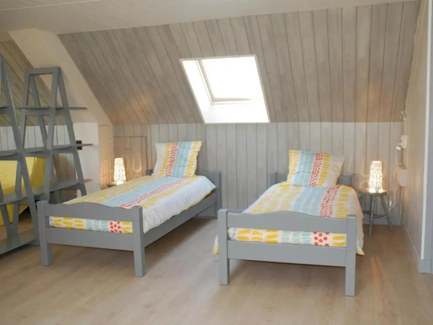 Gîte Saint-Jean-de-la-Motte, 6 pièces, 15 personnes - FR-1-410-223