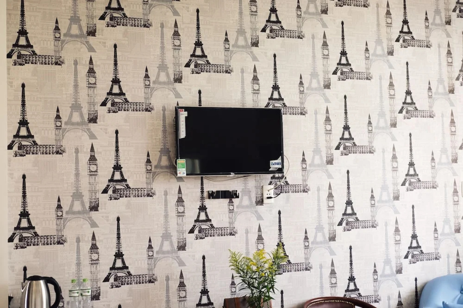 White Hotel - Hostel