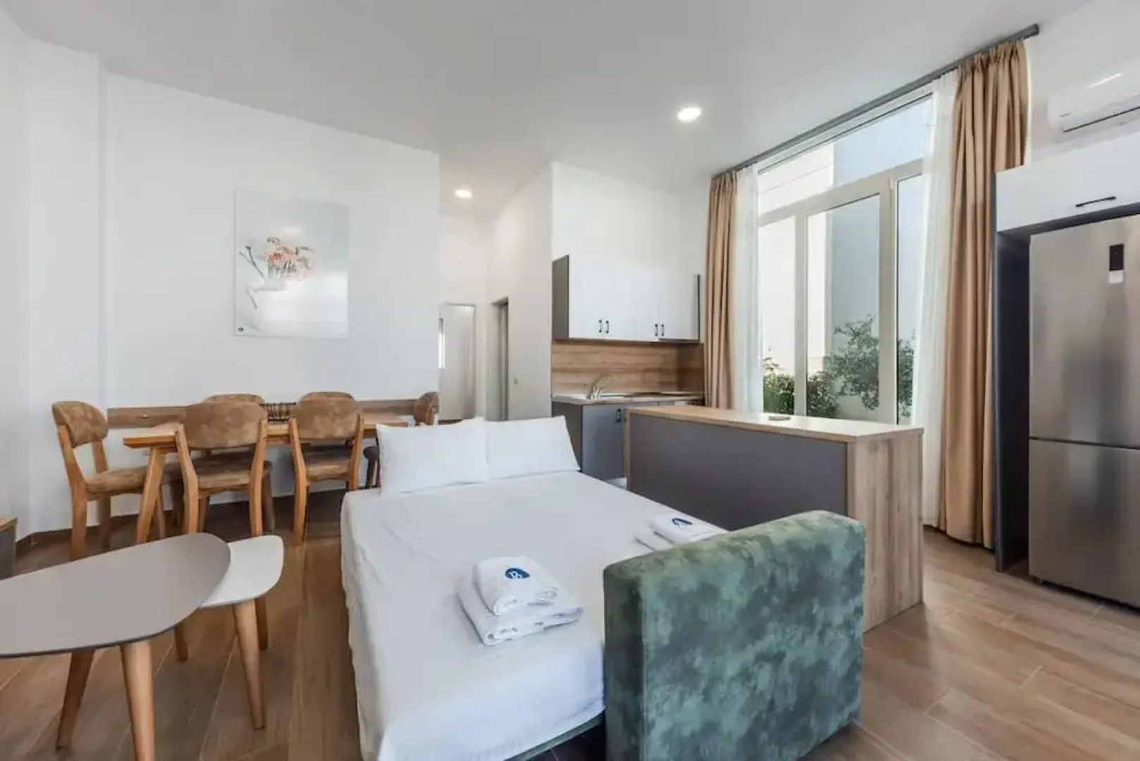 Garden View Apartment - Karafili