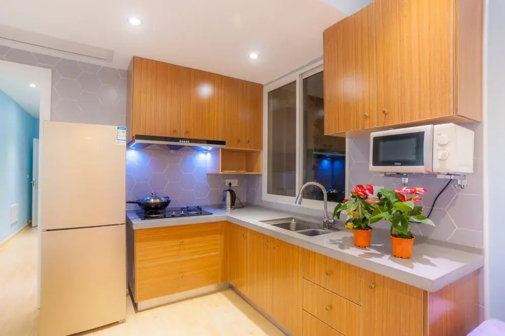 Rockabond Family Inn