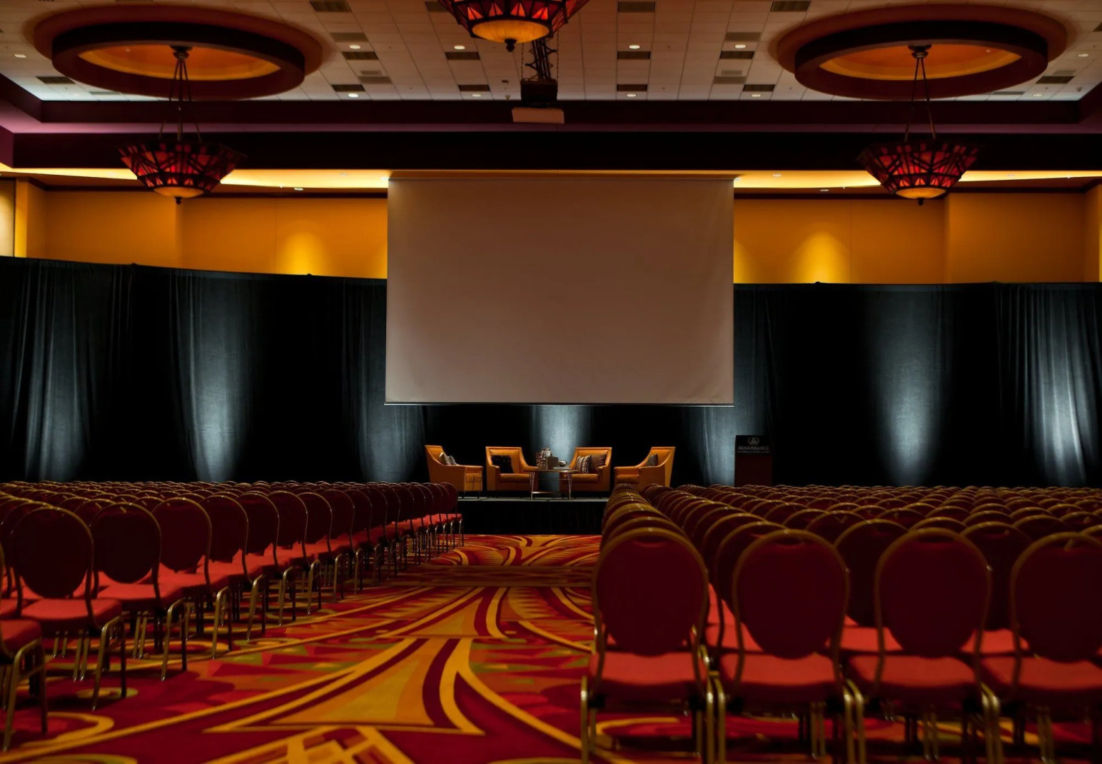 Renaissance® Phoenix Glendale Hotel & Conference Center