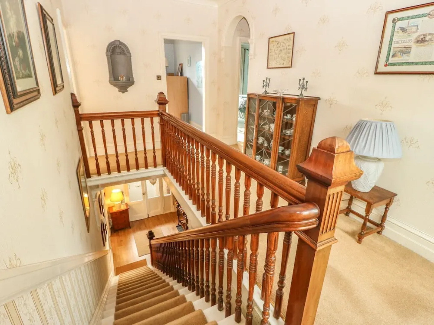 Lyndhurst, Brighouse