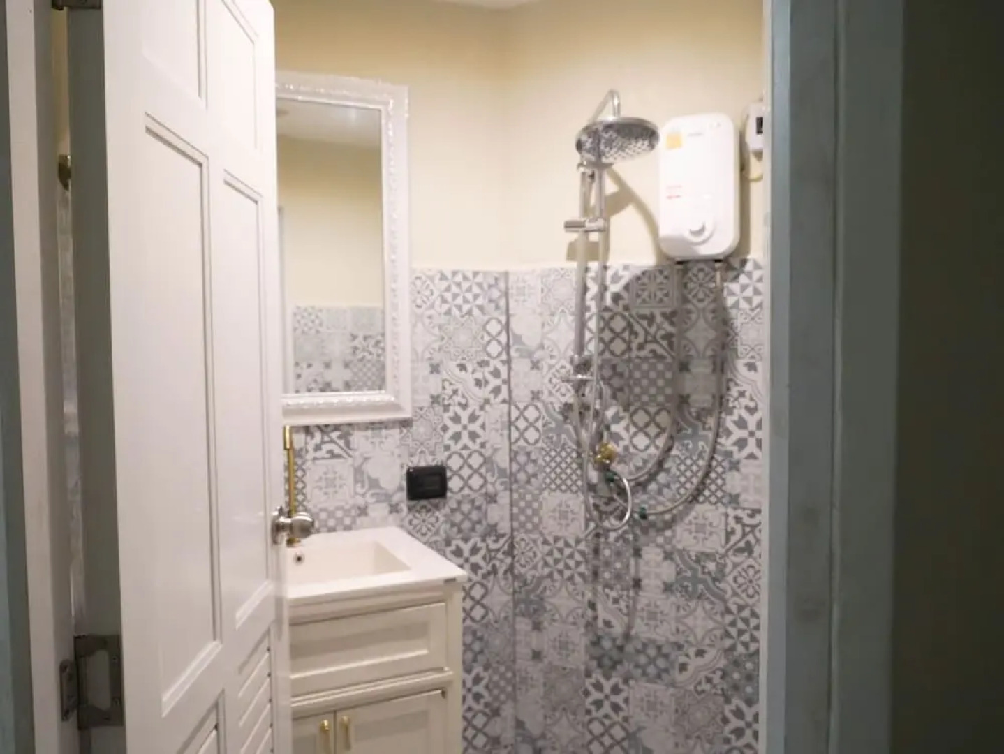 2499 Heritage Chinatown Bangkok Hotel By RoomQuest