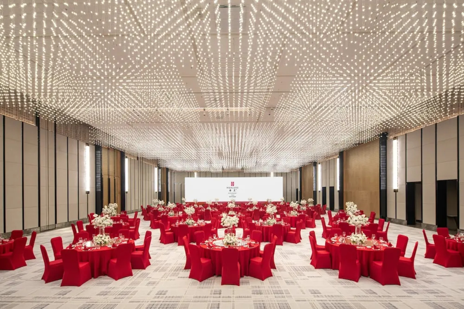 HUALUXE Yibin by IHG