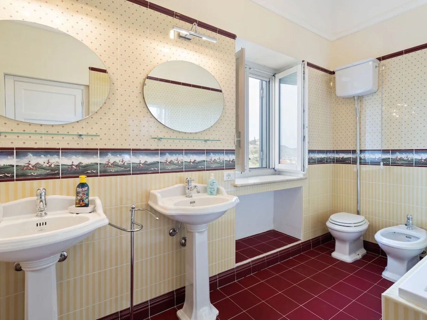 Enticing Holiday Home in Portella di Mare Near Sea Beach