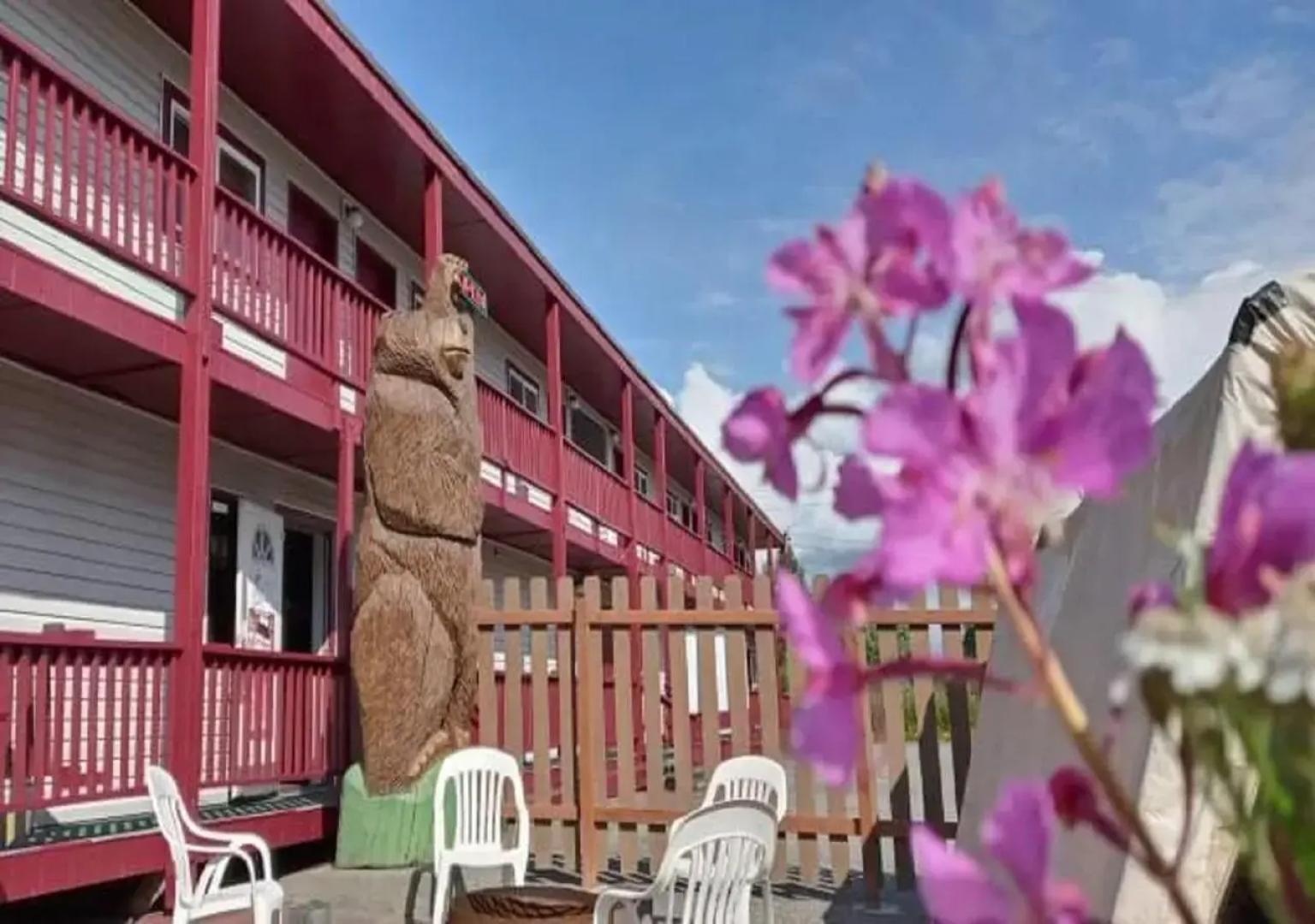 The Place Motel Bar And Grill