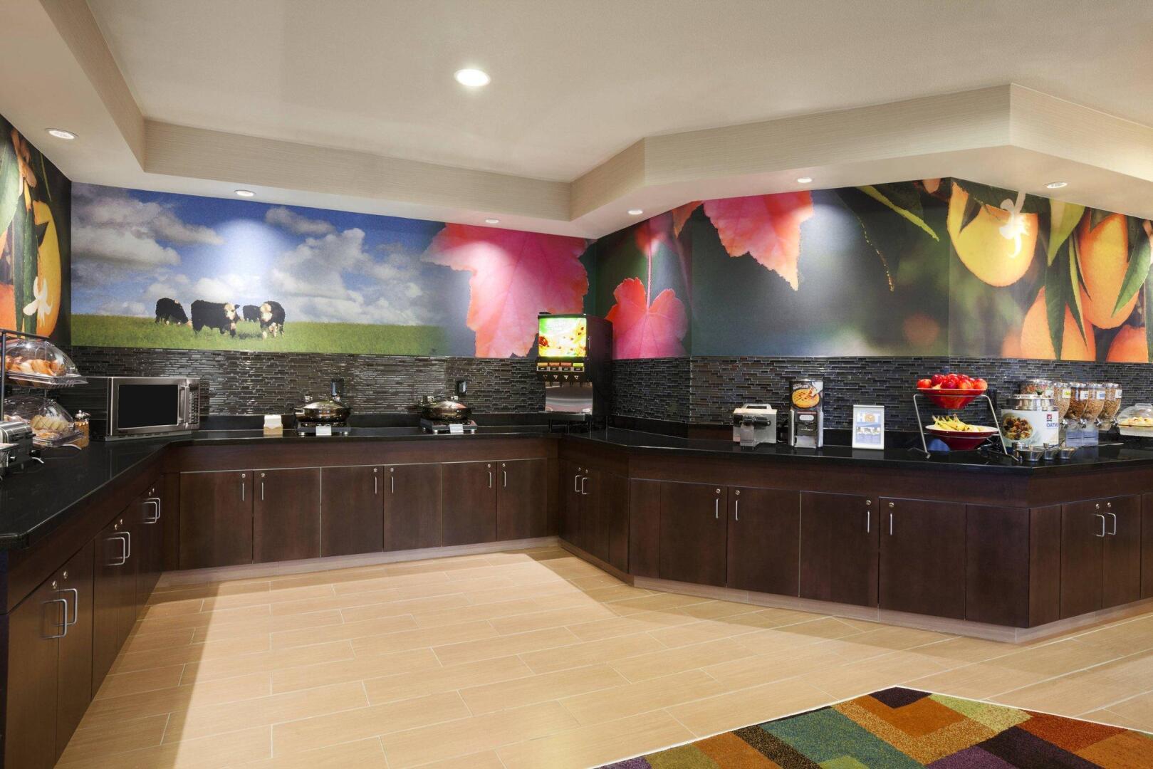 Fairfield Inn & Suites Lansing West