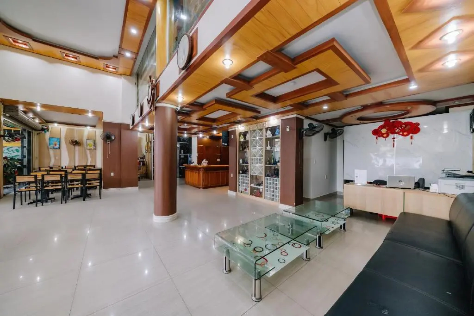 Cat Ba Seaview Hotel