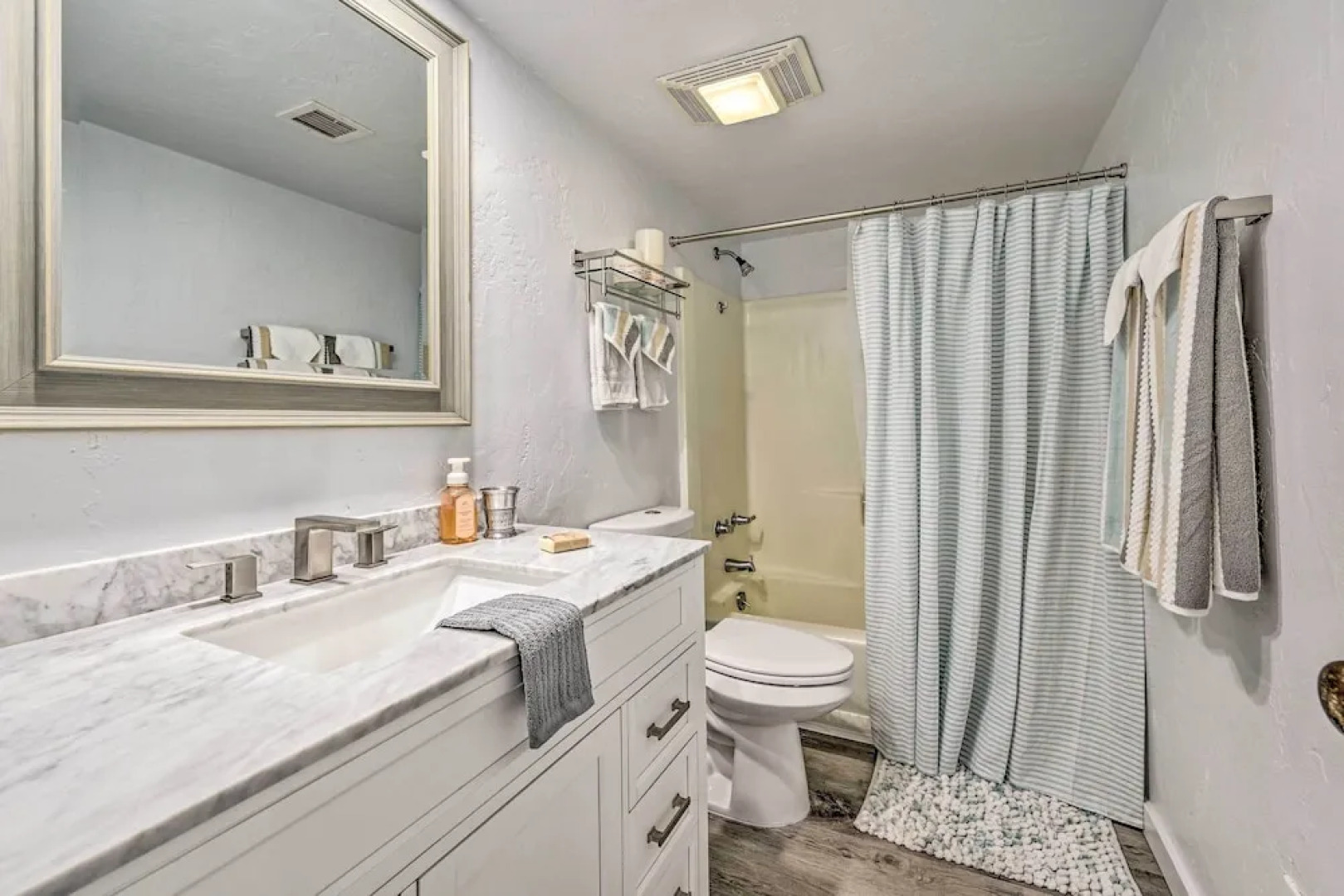 Stylish Basecamp 6850' Near Downtown Williams!