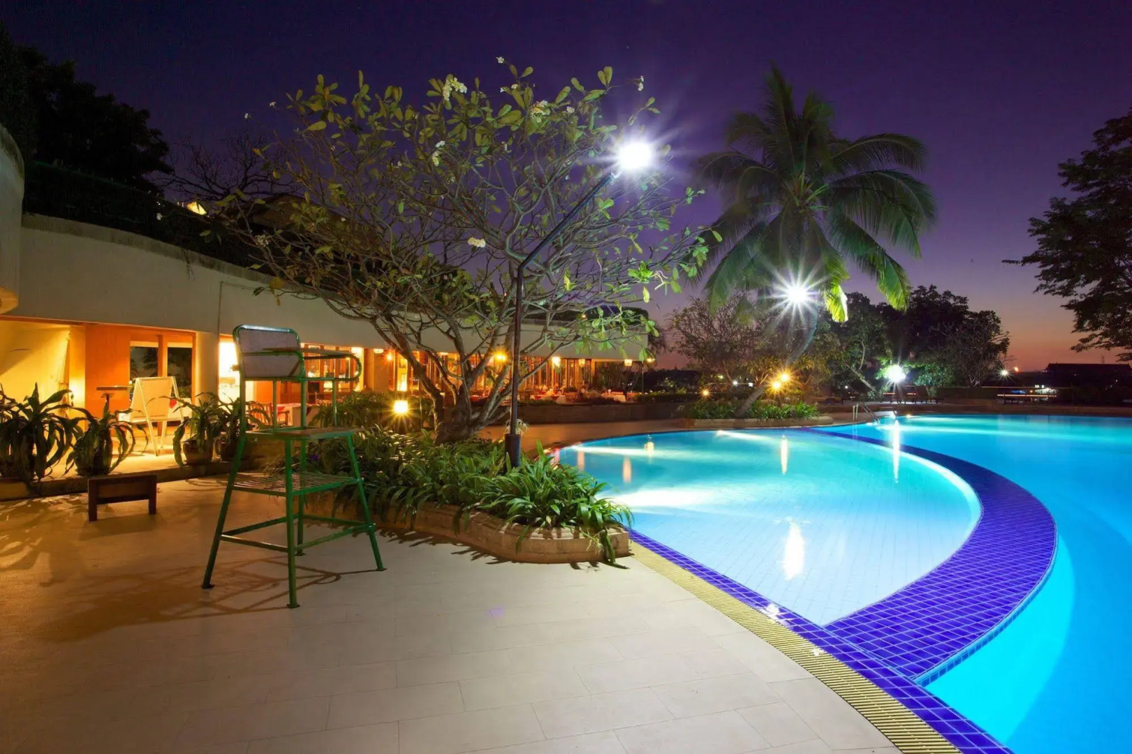 Riverine Place Hotel and Residence