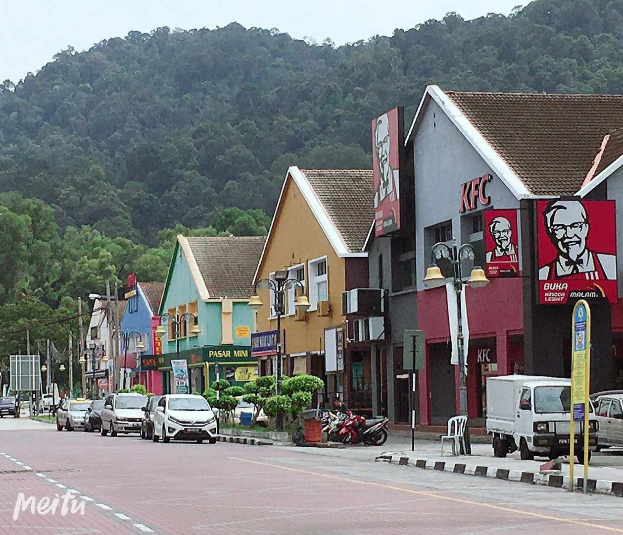 Dindings Pantai Desair Apartment By DPD