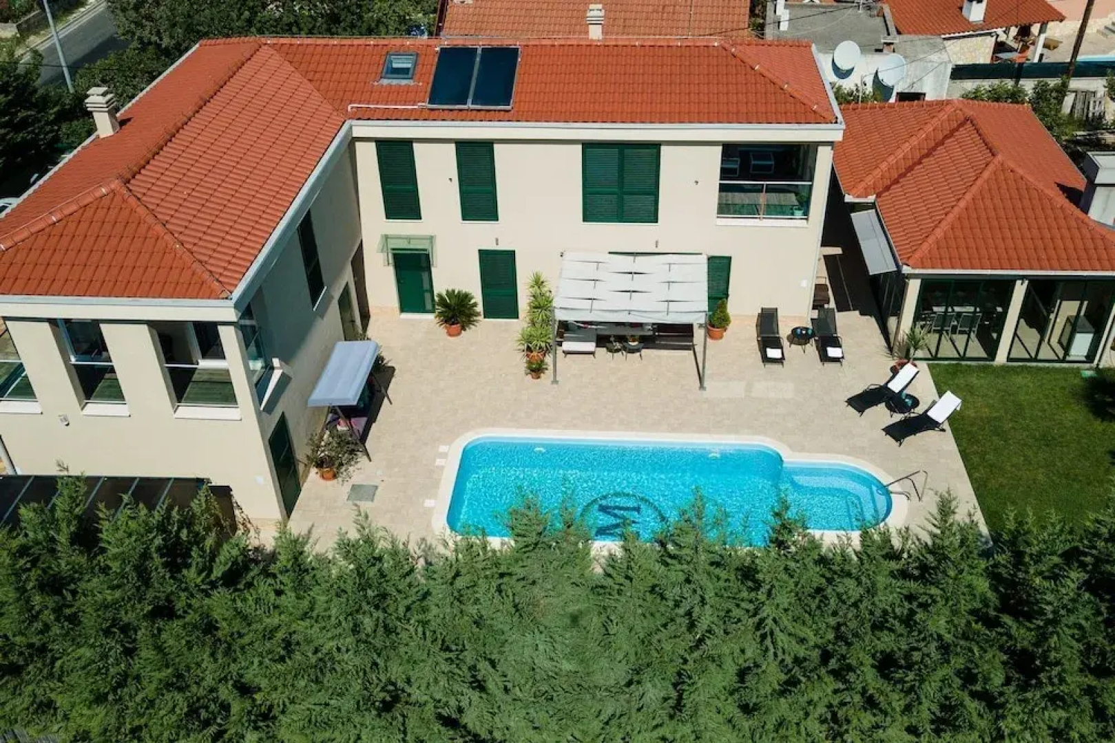 Luxury Villa With Heated Pool, Terrace, and Outdoor Amenities for Relaxation
