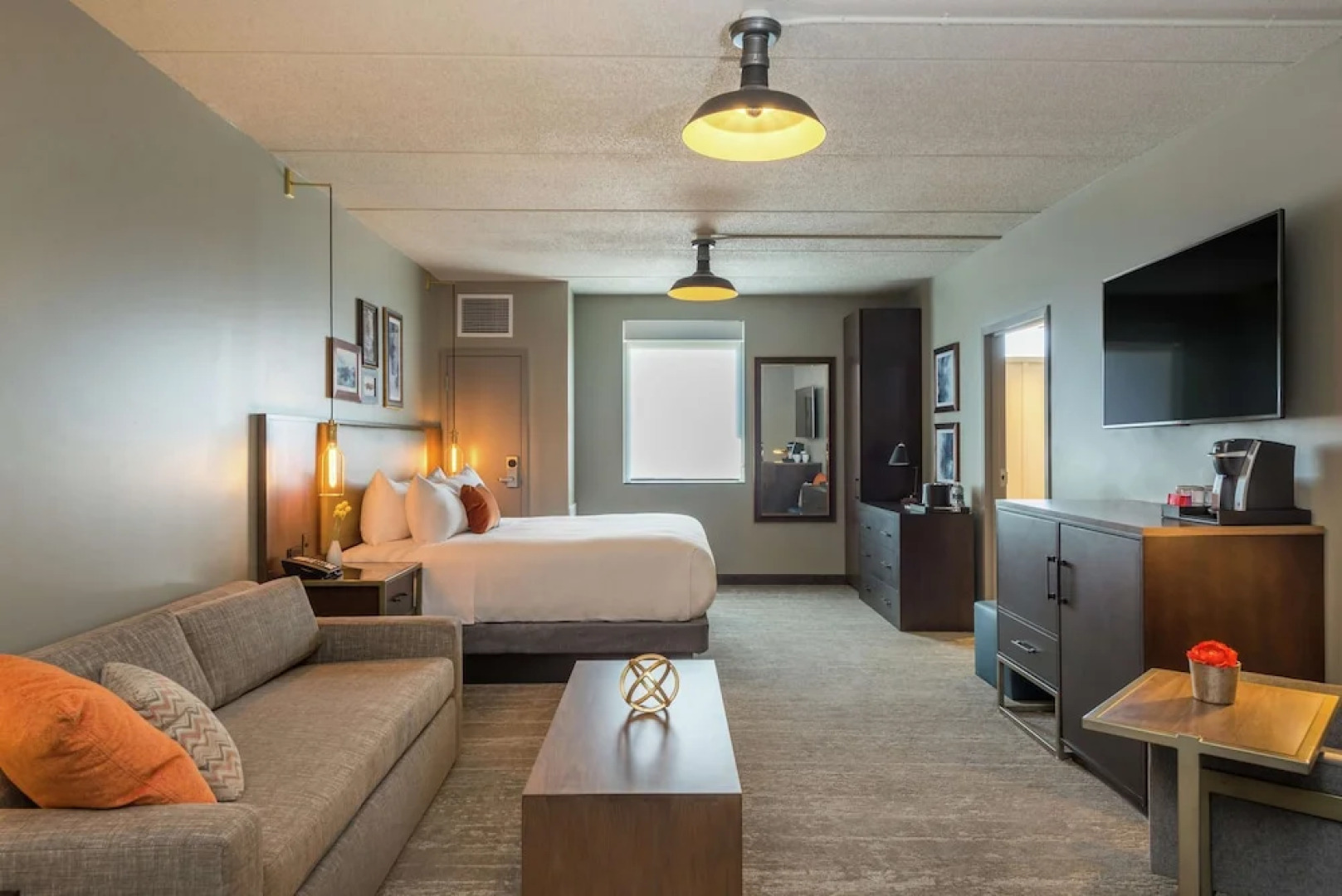 Hotel Saranac, Curio Collection by Hilton