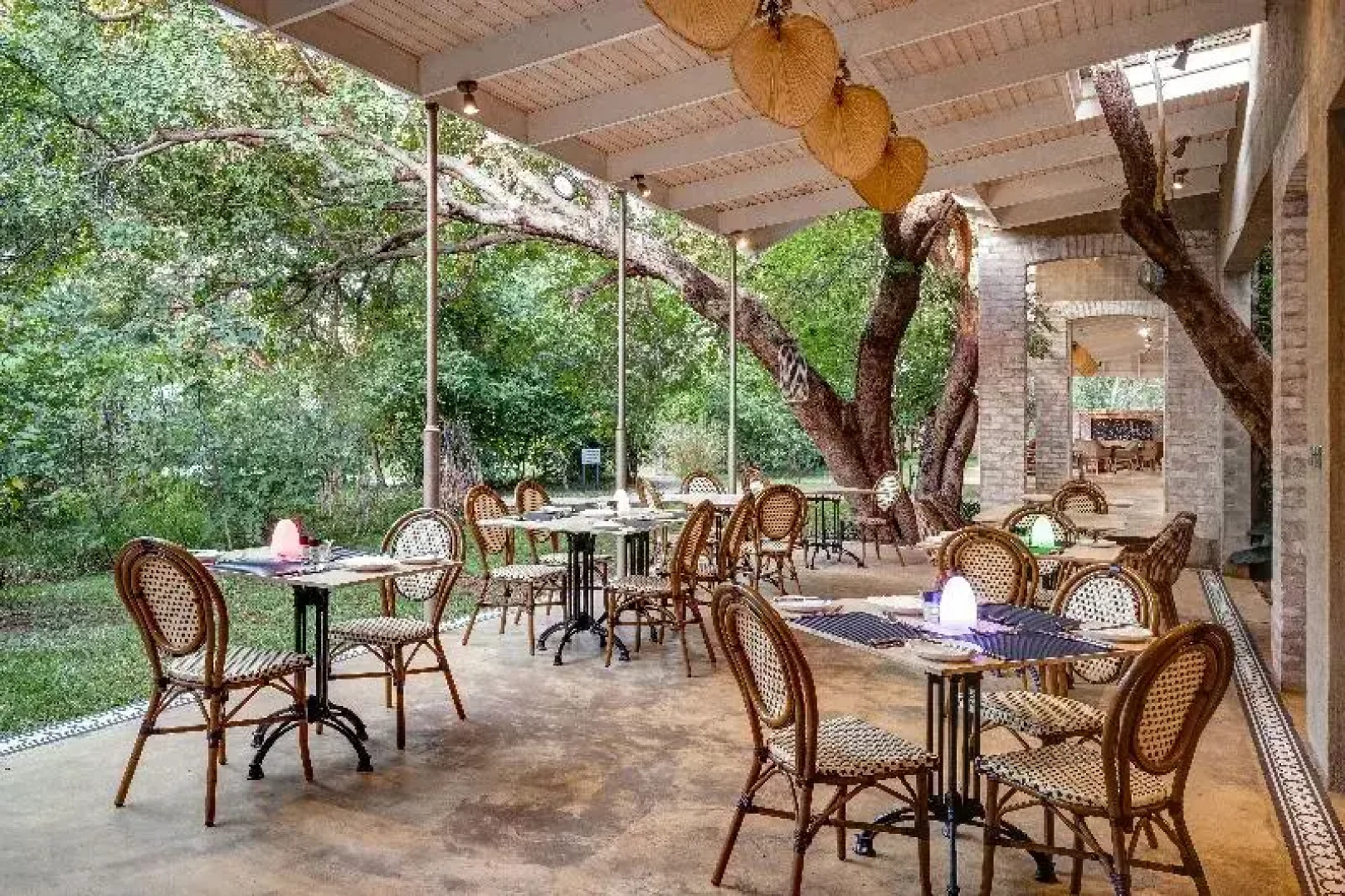 Mbano Manor Hotel Victoria Falls