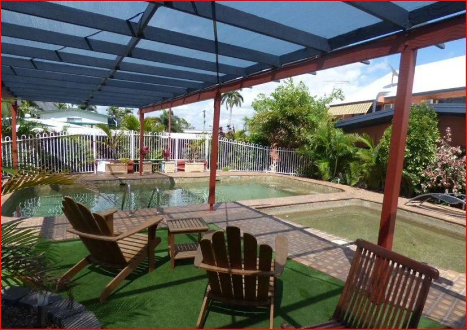 Cluden Park Motor Inn