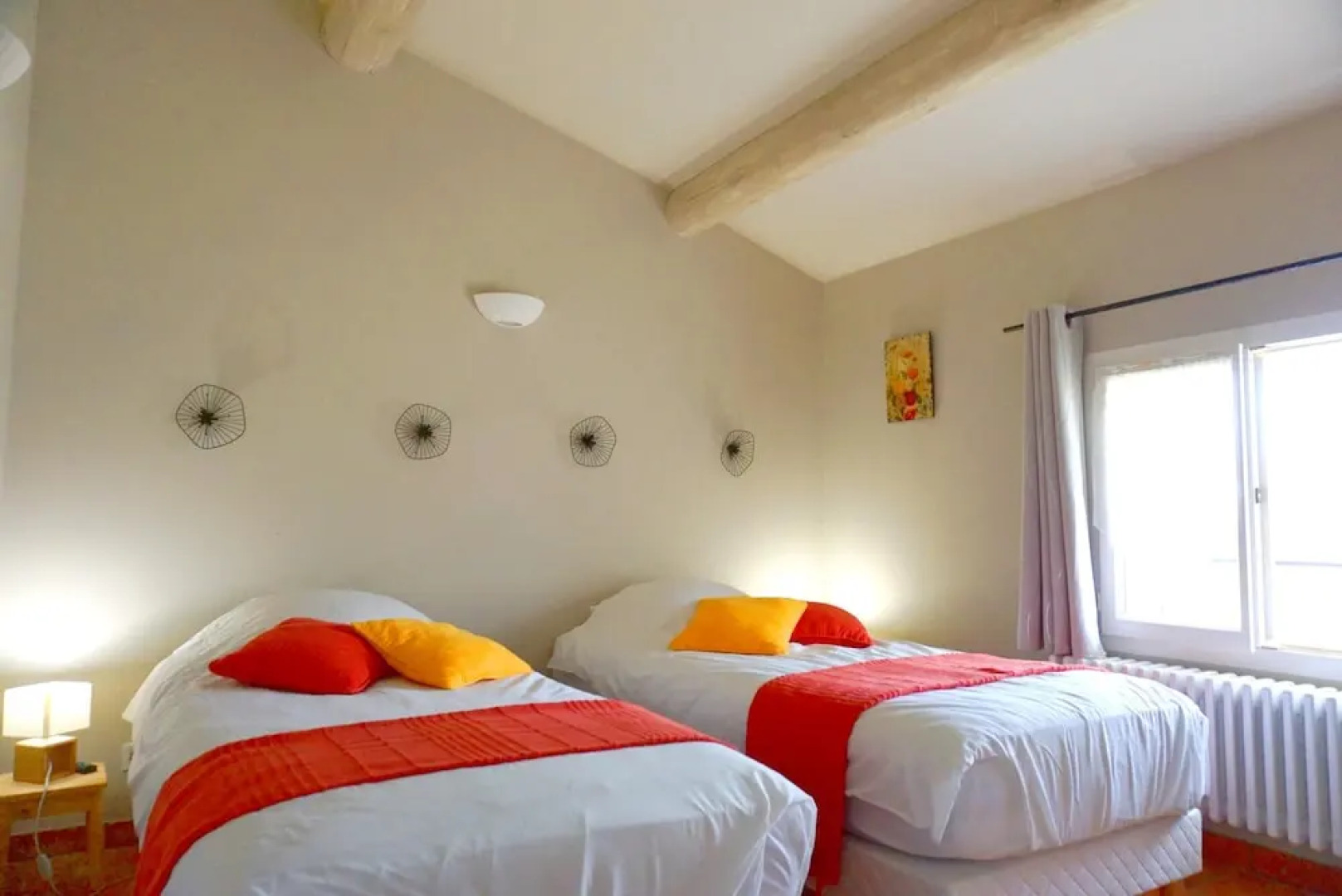 Villa With 4 Bedrooms in Simaine La Rotonde, With Shared Pool, Furnished Garden and Wifi