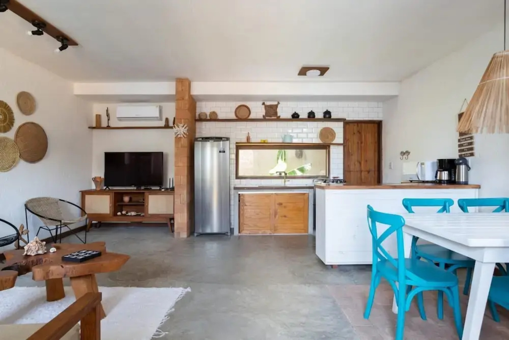 Maravilhosa Casa com Piscina em Frente Praia