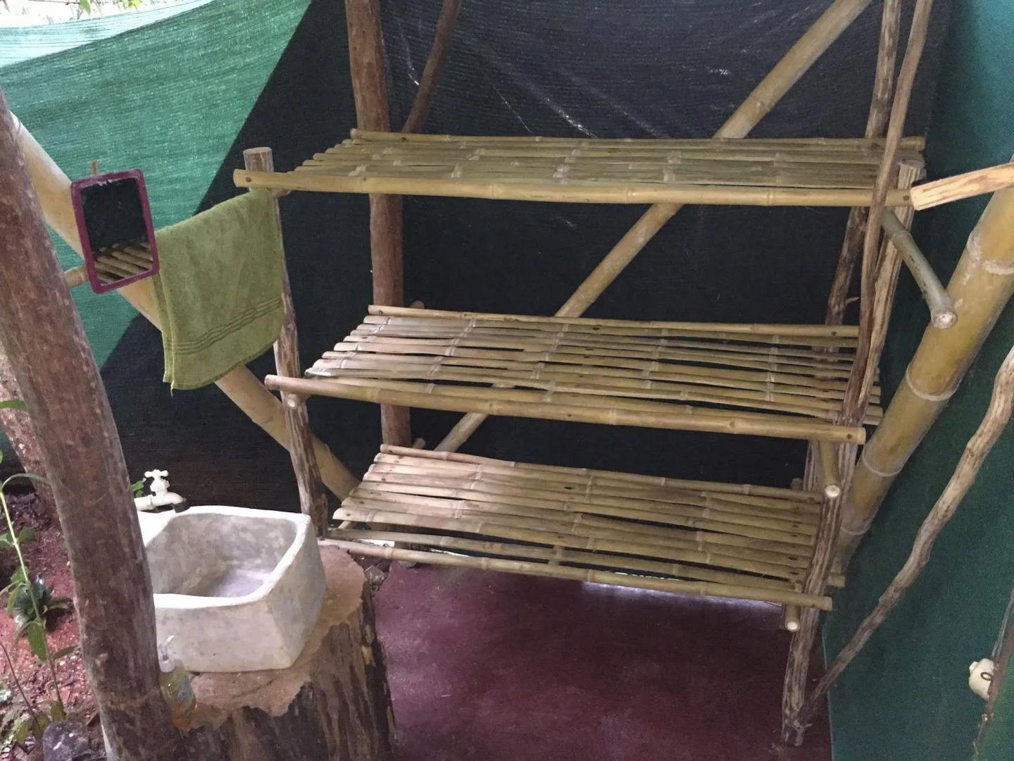 Isla Violin Eco Lodge