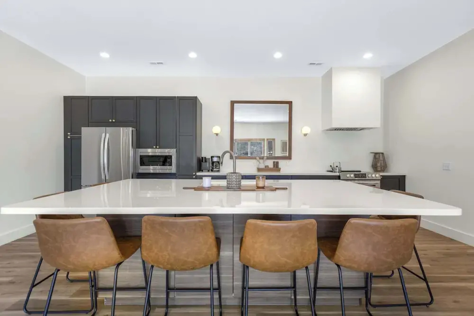 Big Bear Bungalow Stay on Ozark Waterfront